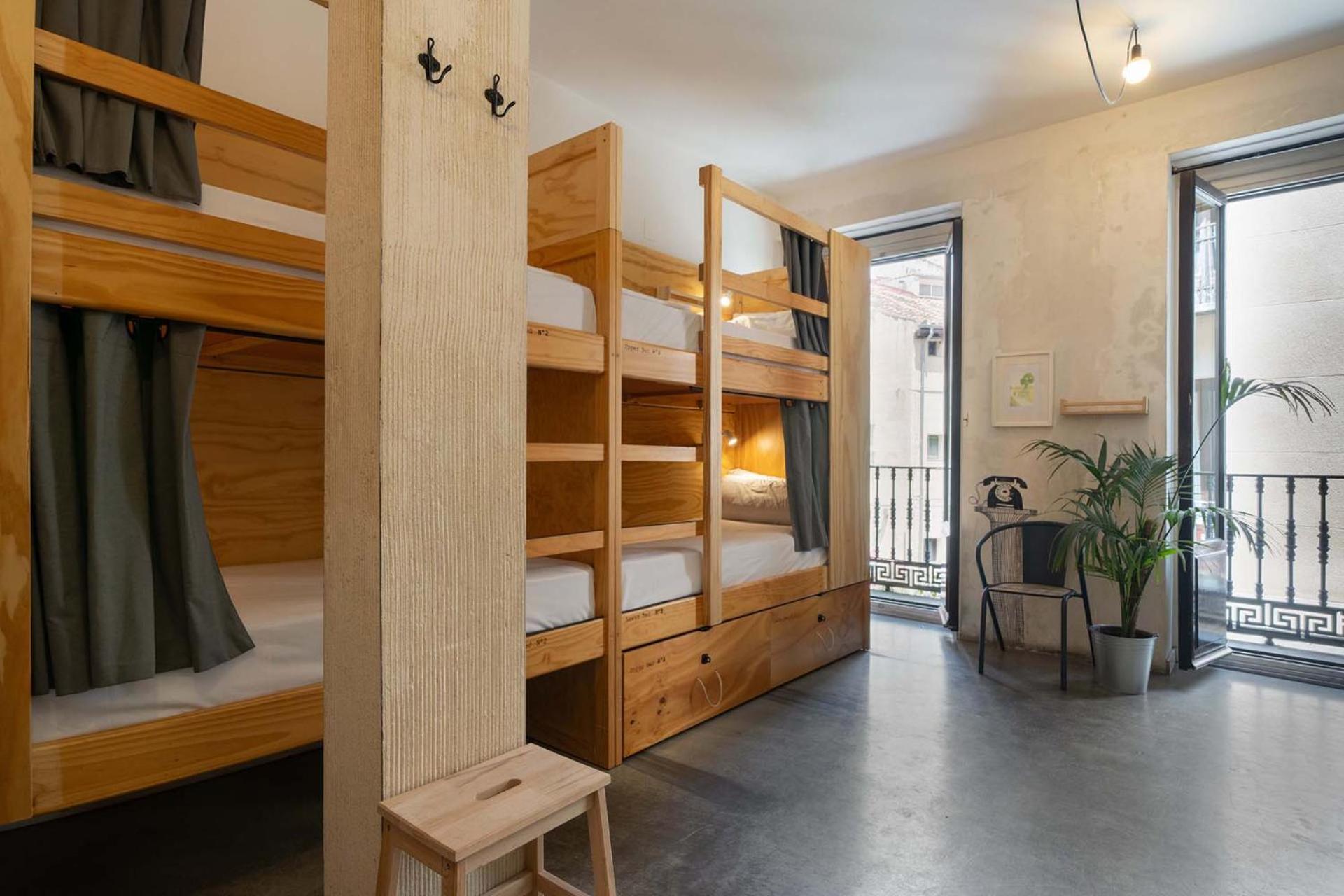 Einzelbett im gemischten Schlafsaal mit 8 Betten und Gemeinschaftsbad